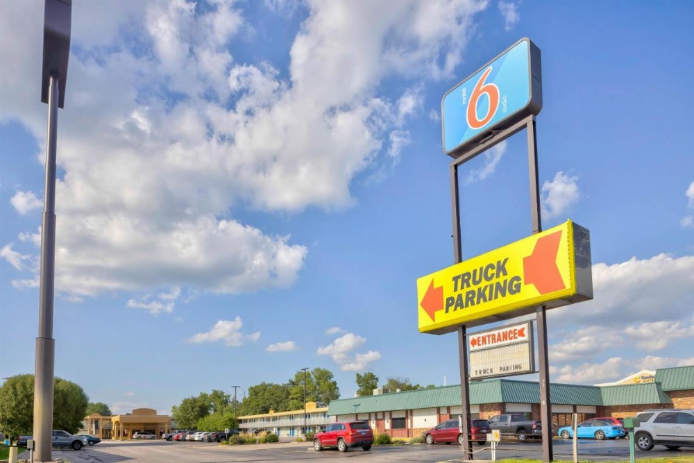 Motel 6 Effingham, IL